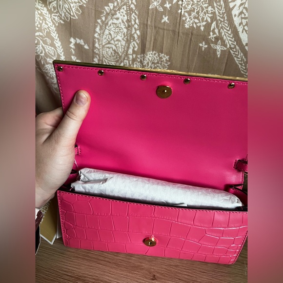 NWT MICHAEL MICHAEL KORS Croco Embossed Mona Large E/W Clutch in Camila Rose - Picture 9 of 11